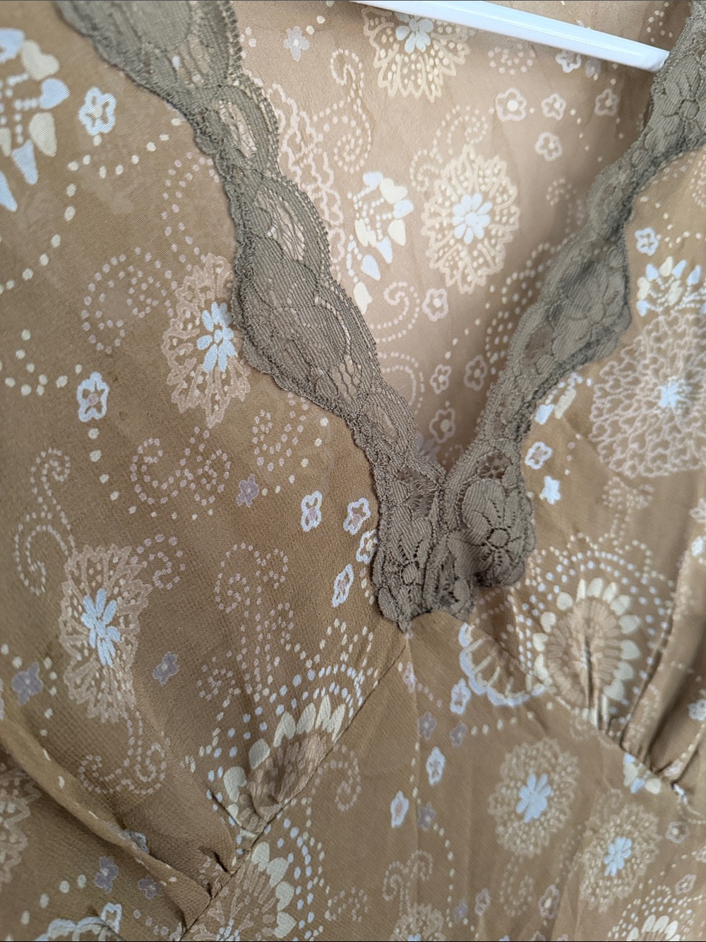 GAP Taupe Silk Floral Lace-Trim Top - Picture 4 of 10